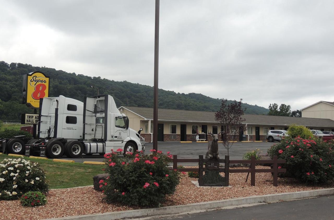 Super 8 By Wyndham Mifflinville Near Bloomsburg Exterior photo