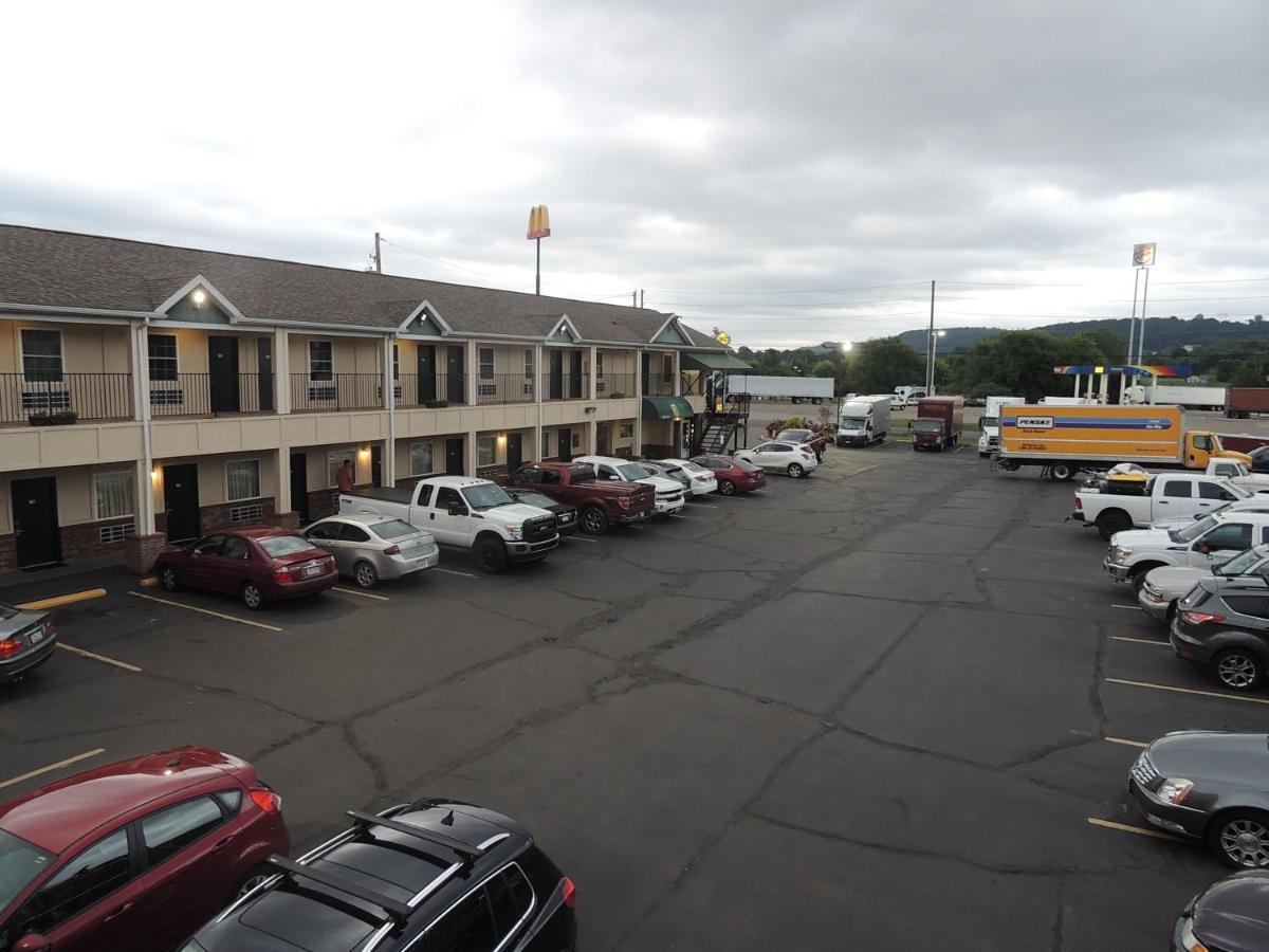 Super 8 By Wyndham Mifflinville Near Bloomsburg Exterior photo
