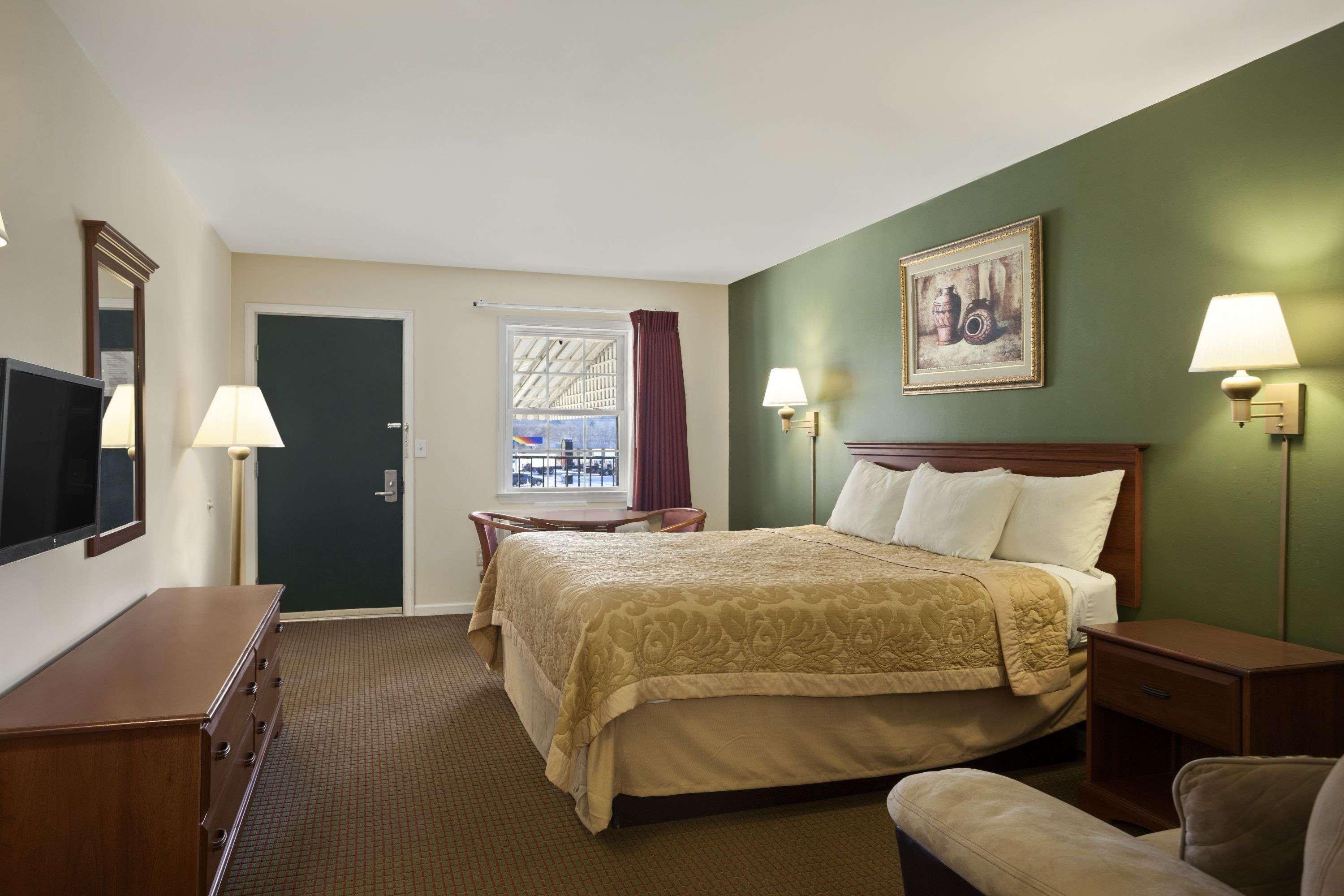Super 8 By Wyndham Mifflinville Near Bloomsburg Exterior photo